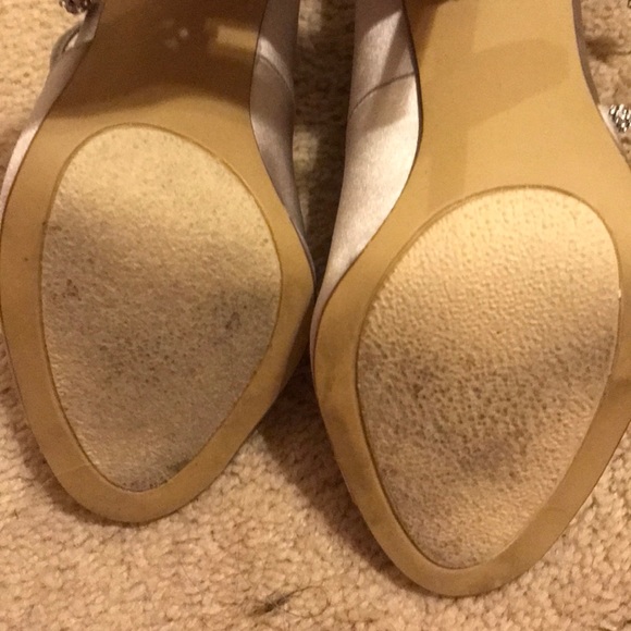 Sliver heels - Picture 3 of 4